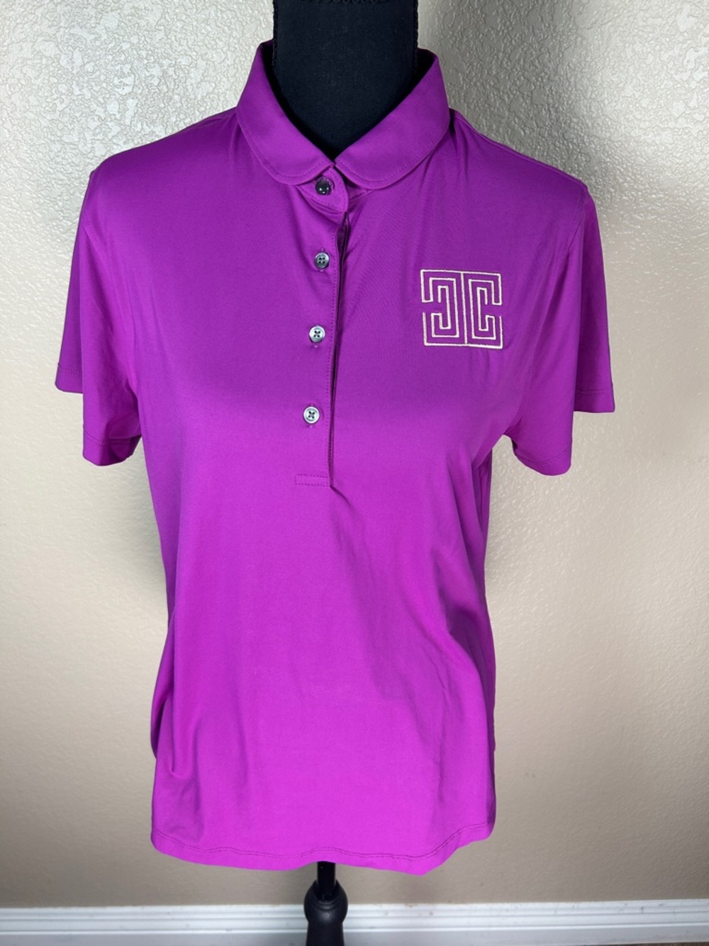 Greyson Women’s Purple Button-Up Shirt Size Large NWT Unique Button Detail
